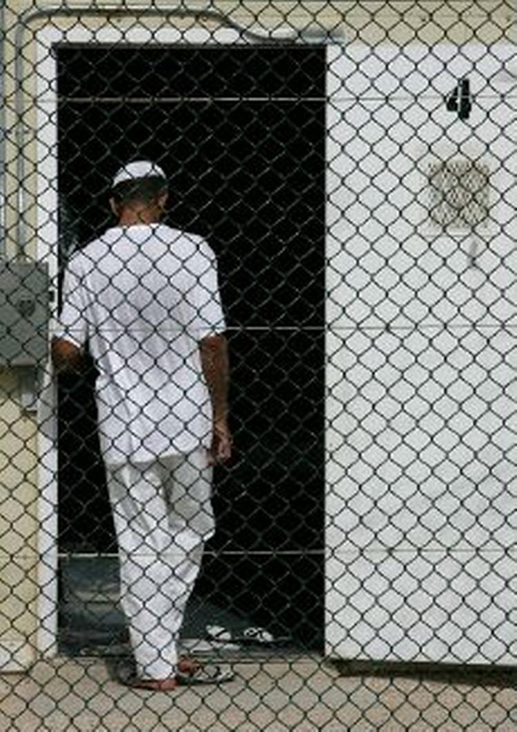 En række fanger på den amerikanske base Guantanamo har indledt sultestrejke. Og USA erkender at have tvangsfodret fangerne. - Arkivfoto: AP 