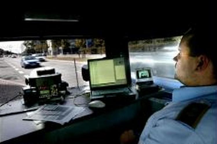 Politiet bruger ikke tid nok på at fange fartbilister på de farligste veje, mener fagfolk. - Foto: Jacob Ehrbahn 