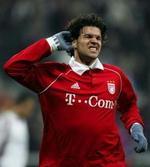 Bayerns stjernespiller Michael Ballack er nu på vej til Chelsea. - Arkivfoto: AP 