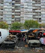 ØST FOR PARIS. Efterårets oprør har gjort den sociale ghetto til et offentligt anliggende i Frankrig.   Foto: Jacques Brinon 
