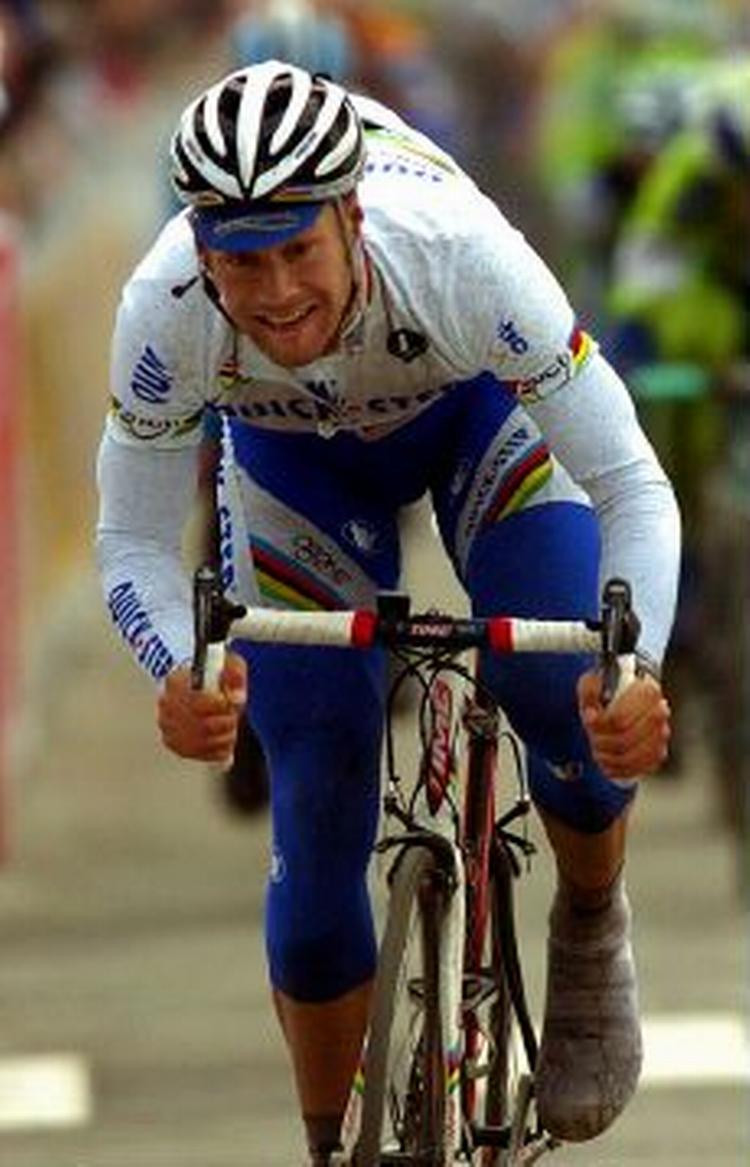 Tom Boonen på vej mod sejren i Saint-Amand-Montrond. - Foto: AP 