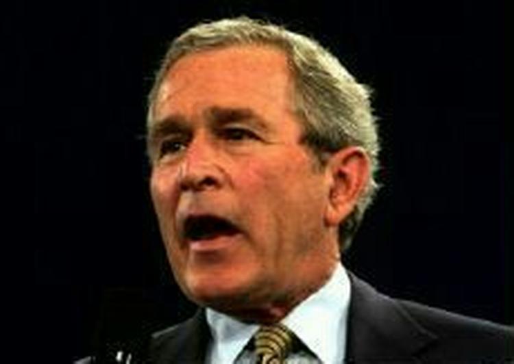 USA's præsident George W. Bush underskrev torsdag USA's antiterrorlov - den såkaldte 'patriot act'. - Arkivfoto: AP 