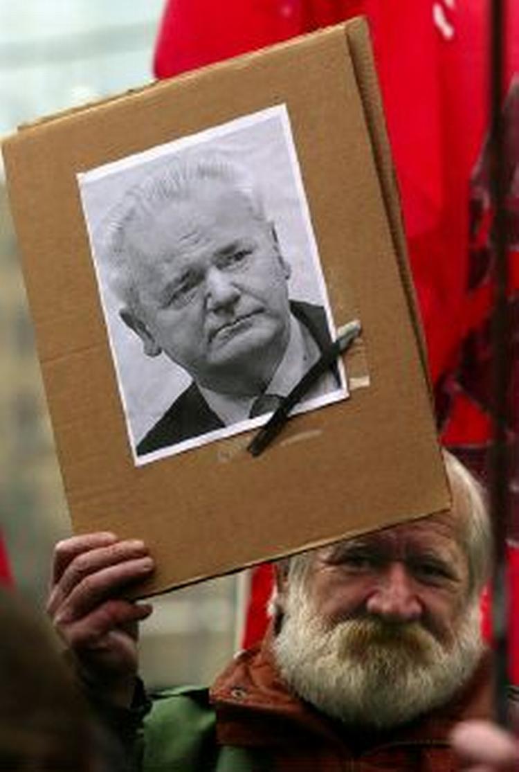 Rusland sår nu mistro omkring obduktionen af Slobodan Milosevic. - Foto: AP 