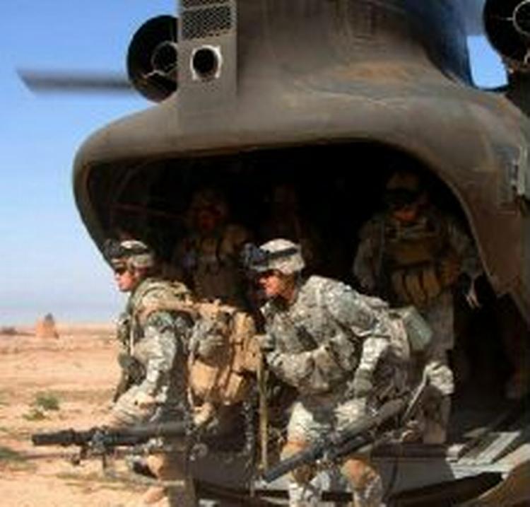 Billederne af den amerikanske operation 'Swarmer' i Irak er formidlet af det amerikanske militær. - Foto: AP 