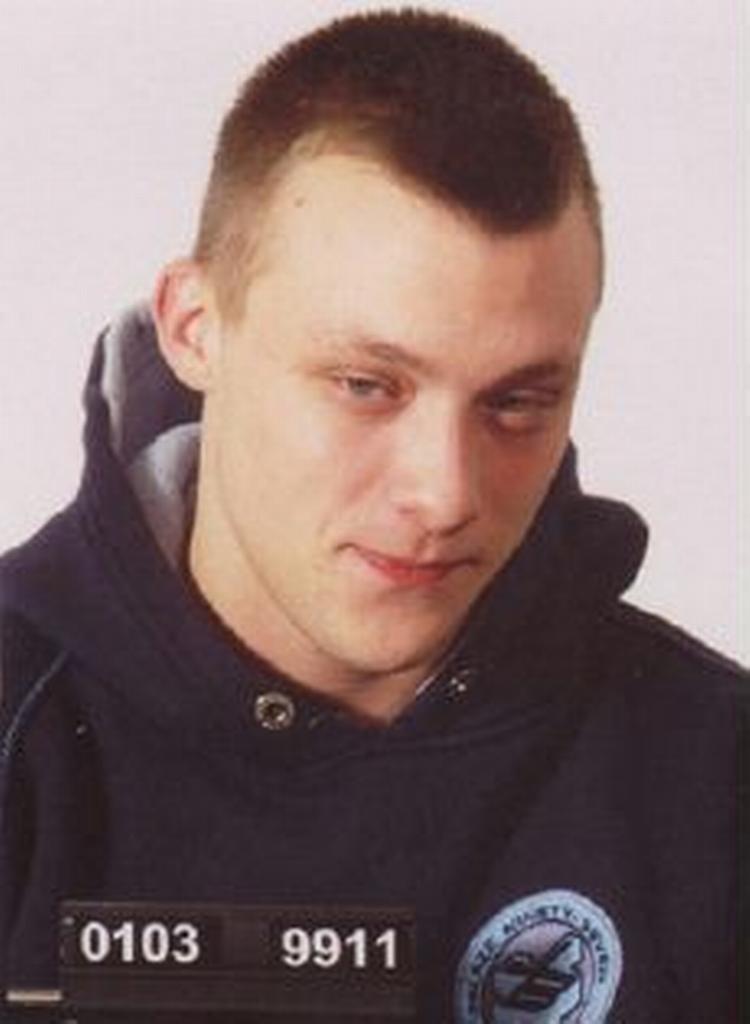 Den 21-årige Danni Severin Meisler, der er sigtet for drabet på en 29årig mand på Voldes Bodega i Brønshøj, er stadig på fri fod. - Foto: Politiet 
