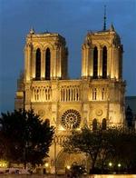 NOTRE DAME. Paris har en berømt katedral, men Andeby kan også være med. I Notre Duck tilbeder man ikke vore Frue, men vor And. - Arkivfoto: Thomas Borberg 