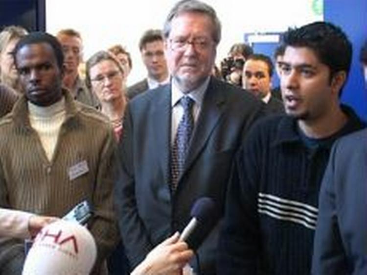 »Jeg vil sørge for, at møder mellem mennesker bliver en central del af det Arabiske Initiativ, som regeringen har sat i gang«, sagde Per Stig Møller. - Foto: Localeyes 