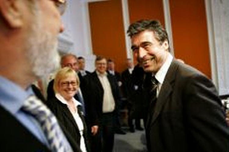 Statsministeren ses her under mødet om efteruddannelse mandag. I dag fik han et partnerskab etableret omkring globaliseringen. - Foto: Miriam Dalsgaard 