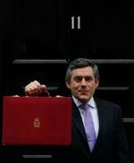 Gordon Brown opjusterer forventningen til britisk økonomi. - Foto: AP 
