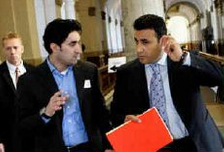 Fathi El-Abed (tv.), der er medlem af Demokratiske Muslimer, har politianmeldt Ahmed Akkari for at fremsætte trusler mod Naser Khader (th.) - Arkivfoto: Miriam Dalsgaard. 