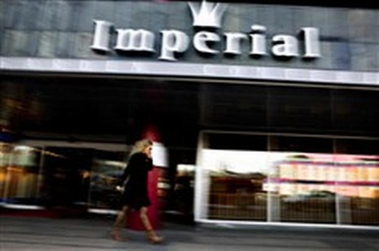 Køkkenchefen på Hotel Imperial gav Politiken lov at fotografere i køkkenet, men han ringede senere og aflyste. Hotellets ledelse ønskede ikke besøg.   Foto: Martin Lehmann 