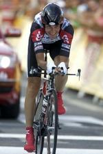 CSC's Ivan Basso ligger til sejr i Critérium International inden dagens afsluttende enkeltstart. - Arkivfoto: Thomas Sjørup 