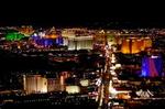 Las Vegas og The Strip (Strimlen) med alle kasinoerne. Masser af tiltrækninger - 'attractions' - som det hedder på lasvegastravelog.com. - Arkivfoto: AP 