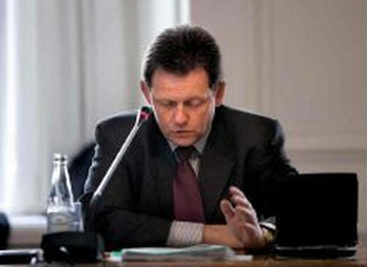 Forbrugerminister Lars Barfoed (K) erkender at skeletterne vælter ud af skabene i Fødevarestyrelsen - Foto: Finn Frandsen 