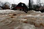 I nabolandet Slovakiet har myndighederne også slået alarm om forhøjet vandstand og overhængende fare for alvorlige oversvømmelser. - Foto: AP 