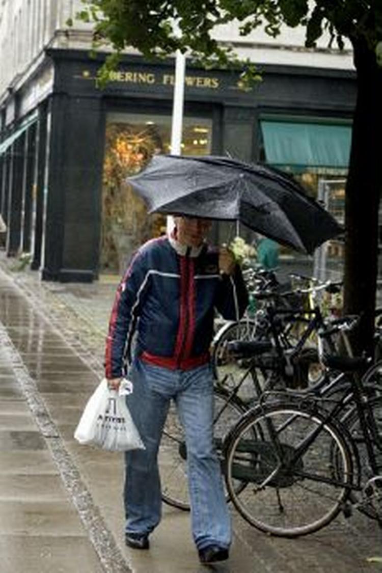 Weekenden bliver våd, men søndag vil temperaturerne stige. - Arkivfoto: Johnny Frederiksen 