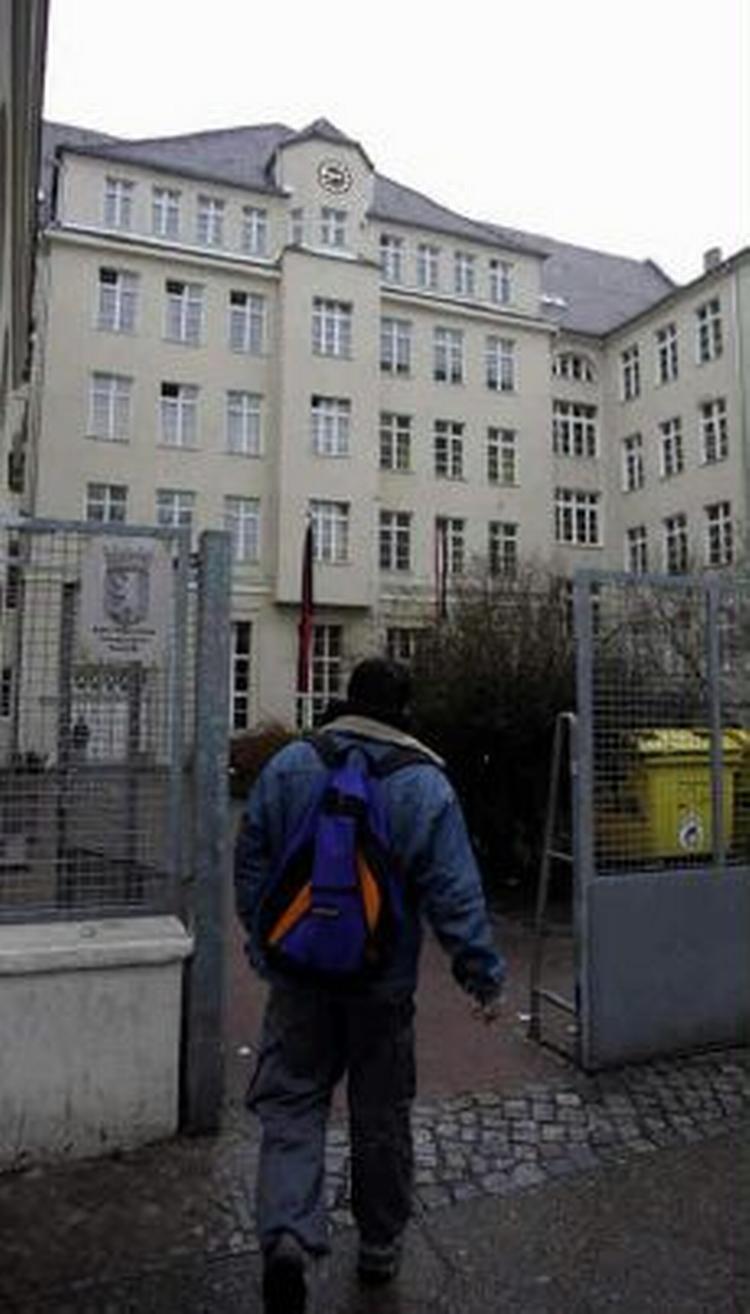 En berygtet skole i Berlin har fået politiopbud, efter at lærerne har bedt om hjælp - Foto: AP 