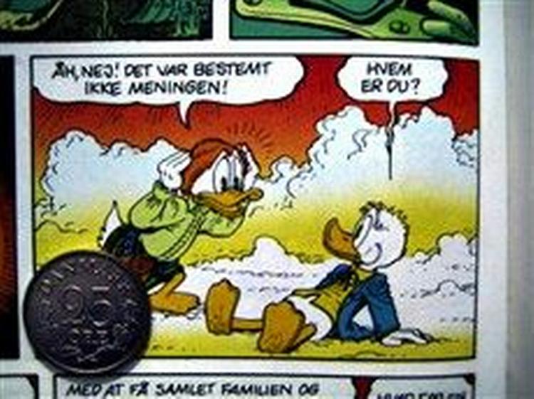 HIMMELFART. Joakim vågner i Himlen. Bemærk Bibliopatens egen lykke-femogtyveøre!   Foto: Pattypix 