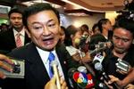 Thailands premierminister Thaksin Shinawatra ventes at vinde valget i landet. Men mange vælgere stemte blankt i protest mod regeringslederen, som nu overvejer sin fremtid. - Foto: AP 