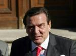 Gerhard Schröder har fået medhold i en sag om hans omstridte stilling som bestyrelsesformand for det russisk-tyske gaskonsortium NEGP. - Arkivfoto: AP 