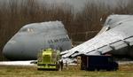 Det enorme C-5B Galaxy - omkring 76 meter langt - er det amerikanske militærs største fly. - Foto: AP 