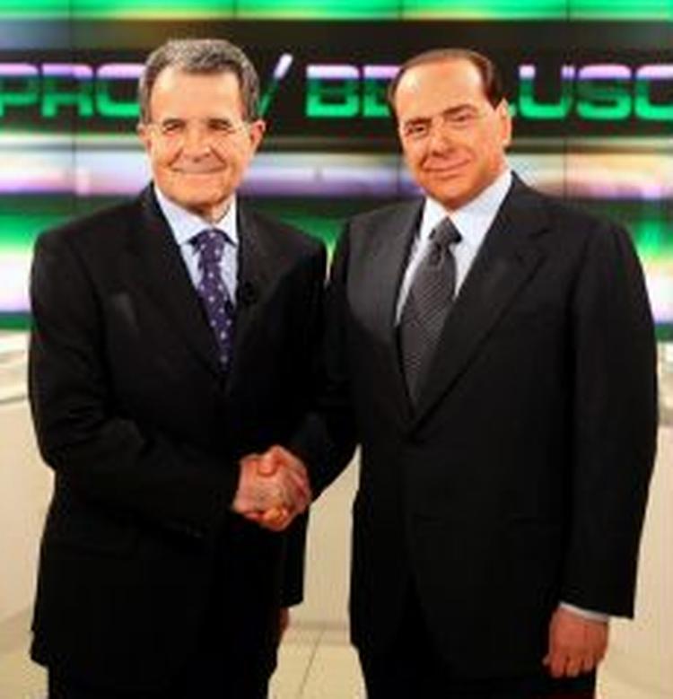 Ministerpræsident Silvio Berlusconi tørnede i går sammen med sin modstander Romano Prodi - Foto: AP 
