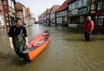 Mindre nordtyske byer er ramt af voldsomme oversvømmelser - Foto: AP 
