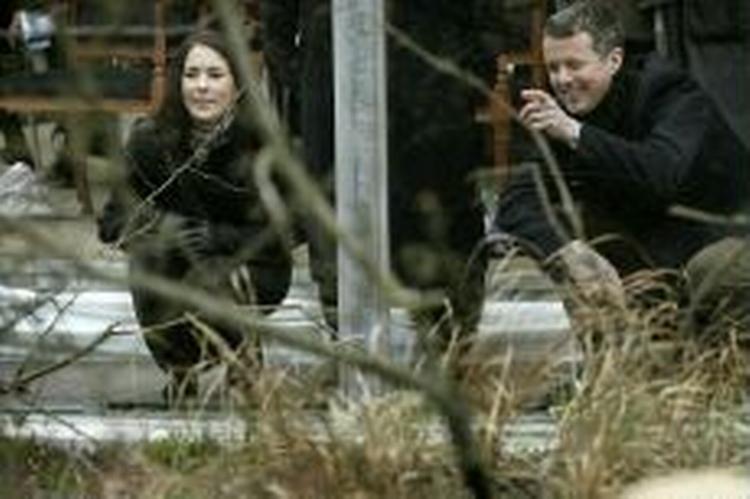 Kronprinsesse Mary og kronprins Frederik modtog i dag i Zoo i København de fire pungdjævle fra Tasmanien. - Foto: Peter Hove Olesen 