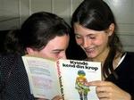 UDØDELIG. Kvindebevægelsens danske klassiker lever endnu - både i den klassiske og i nye udgaver. - Foto: Pattypix (tak til Emmas veninder). 