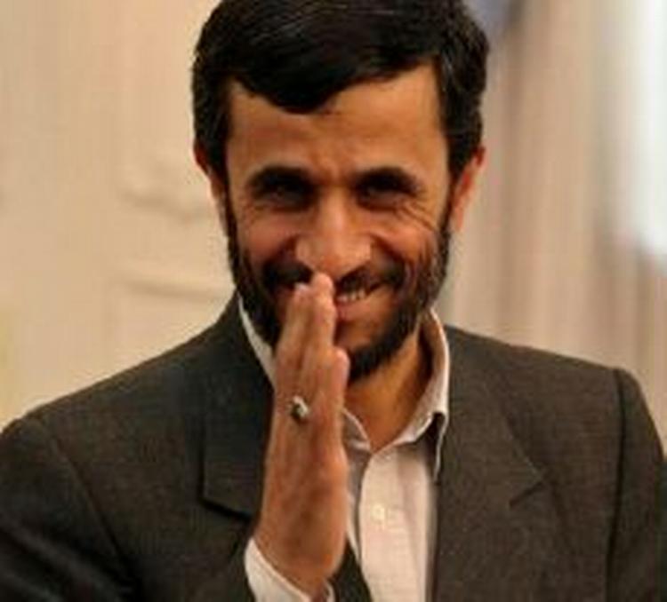 Irans præsident, Mahmoud Ahmadinejad, er ikke påvirket af de mange rygter om et muligt amerikansk angreb mod Iran. Han står fast på sit program for udvikling af atomkraft. - Foto: AP 