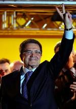 Silvio Berlusconi nægter at ankende sit nederlag til Romano Prodi og kræver genoptælling stemmerne - Foto: AP 