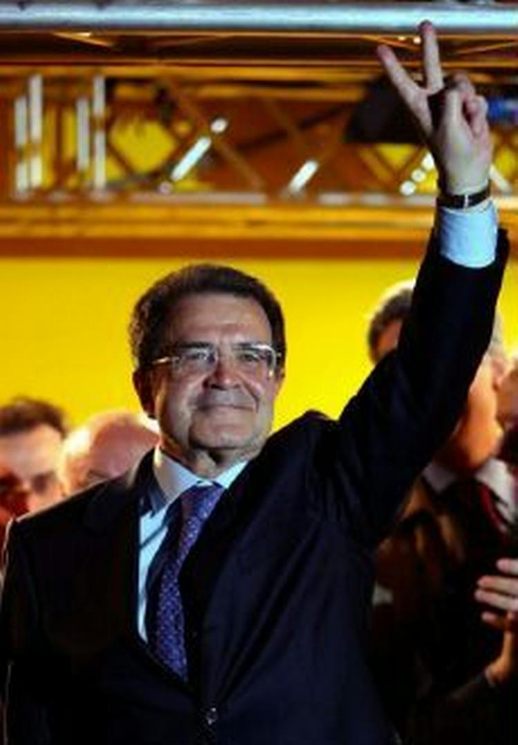 Silvio Berlusconi nægter at ankende sit nederlag til Romano Prodi og kræver genoptælling stemmerne - Foto: AP 