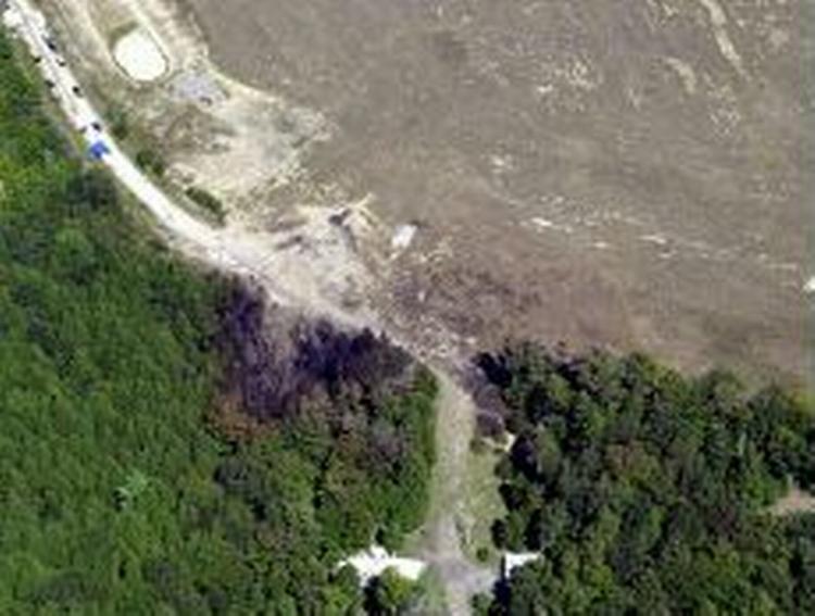 Flight 93 styrtede ned i et øde område i Pennsylvania. - Arkivfoto: AP 