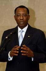 Tchads præsident Idriss Deby truer med at smide 200.000 Darfur-flygtninge ud af landet, hvis ikke Darfur-konflikten bliver løst inden juli. - Arkivfoto: AP 