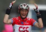 Fränk Schleck kørte fra favoritterne ti kilometer før mål. - Foto: AP 