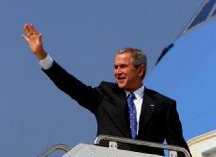 CIA fortalte før invasionen af Irak præsidenten, at der ikke var atomvåben i Irak. Men Bush var ligeglad. - Foto: AP 