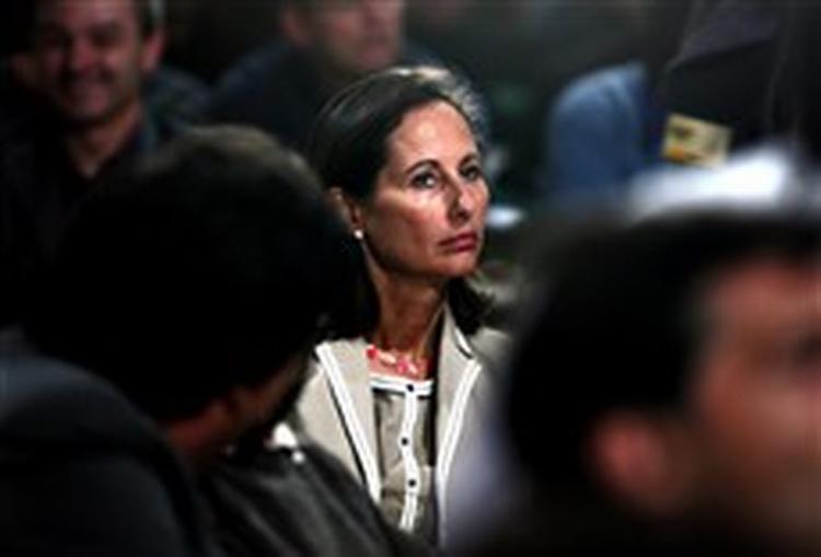 Ségolène Royal er kommet ind fra venstre og står ifølge meningsmålingerne til at blive Frankrigs næste præsident.   Arkivfoto: Philippe Wojazer /Reuters 