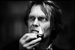 LAMPEÅND. Peter Laugesens tændstik kan slukkes i modsætning til Århus' "helvedes mange gadelamper". - Arkivfoto: Claus Bonnerup 
