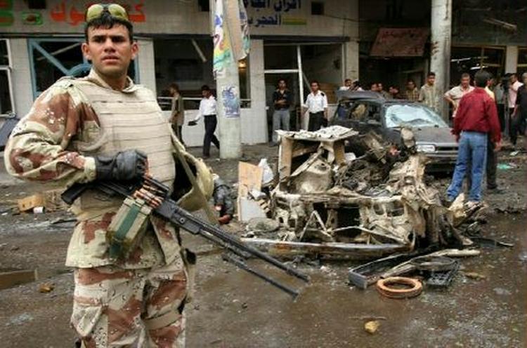 Mindst seks blev dræbt og 50 såret, da fire bilbomber eksploderede i Iraks hovedstad Bagdad i dag. - Arkivfoto: AP 