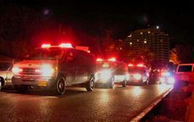 Israelske ambulancer er lige nu på vej over grænsen for at komme ofre til hjælp fra Dahab i Egypten - Foto: AP 