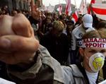 10.000 mennesker deltog i demonstrationen i Minsk i går. - Foto: AP 