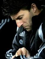 Er tiden ved at rinde ud for Laudrup og Brøndby... - Arkivfoto: AP. 