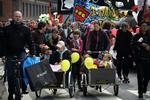Optog på vej fra Rådhuspladsen i København til Fælledparken, hvor de politiske taler blev holdt. - Foto: Jens Dresling 