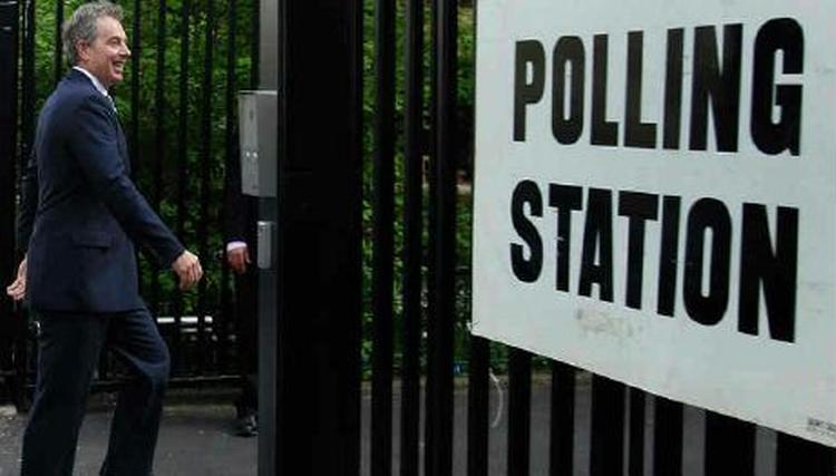 Blairs Labour-parti har mistet stemmer til de konservative ved gårsdagens lokalvalg - Foto: AP 