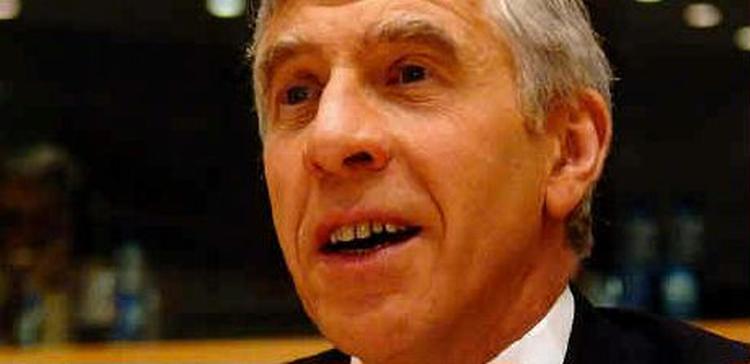 Jack Straw og Charles Clarke er blevet ofret i Blairs nye regering - Foto: AP 