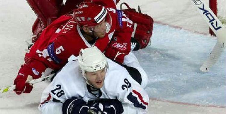 Det danske ishockeylandshold tabte mod USA - Foto: AP 