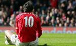 Manager Ferguson mener, at Ruud van Nistelrooy har vendt holdet ryggen. - Arkivfoto. AP. 
