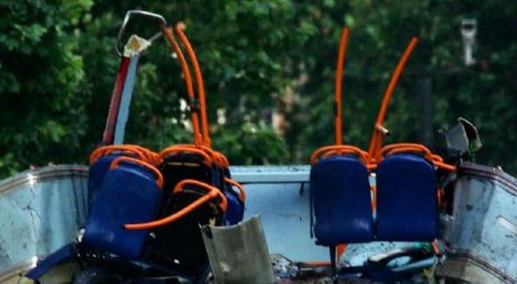Foto fra den bus, der blev ramt af en af de fire selvmordsbombere 7. juli sidste år. - Foto: AP 