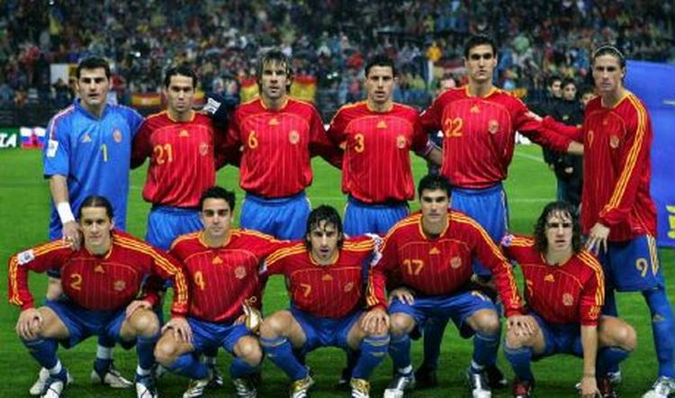 Spanien - uden Ruben Baraja og Fernando Morientes. - Arkivfoto: AP. 