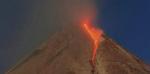 Den indonesiske vulkan, Merapi, er igen begyndt at sende aske ud - Foto: AP 